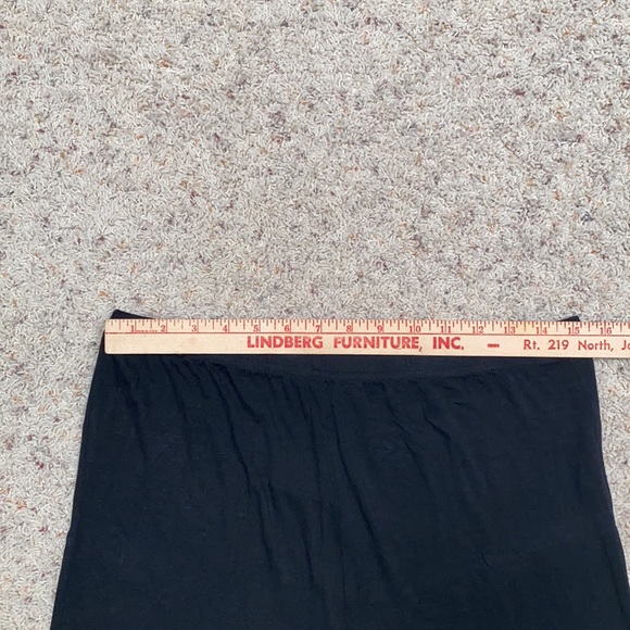 Women’s size14 Nextmia stretchy capris w/lace. - Picture 3 of 8